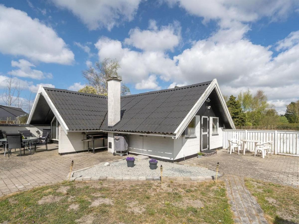 Holiday Home Arnfin - 160M From The Sea In Lolland- Falster And Mon By Interhome Rødby Exteriör bild
