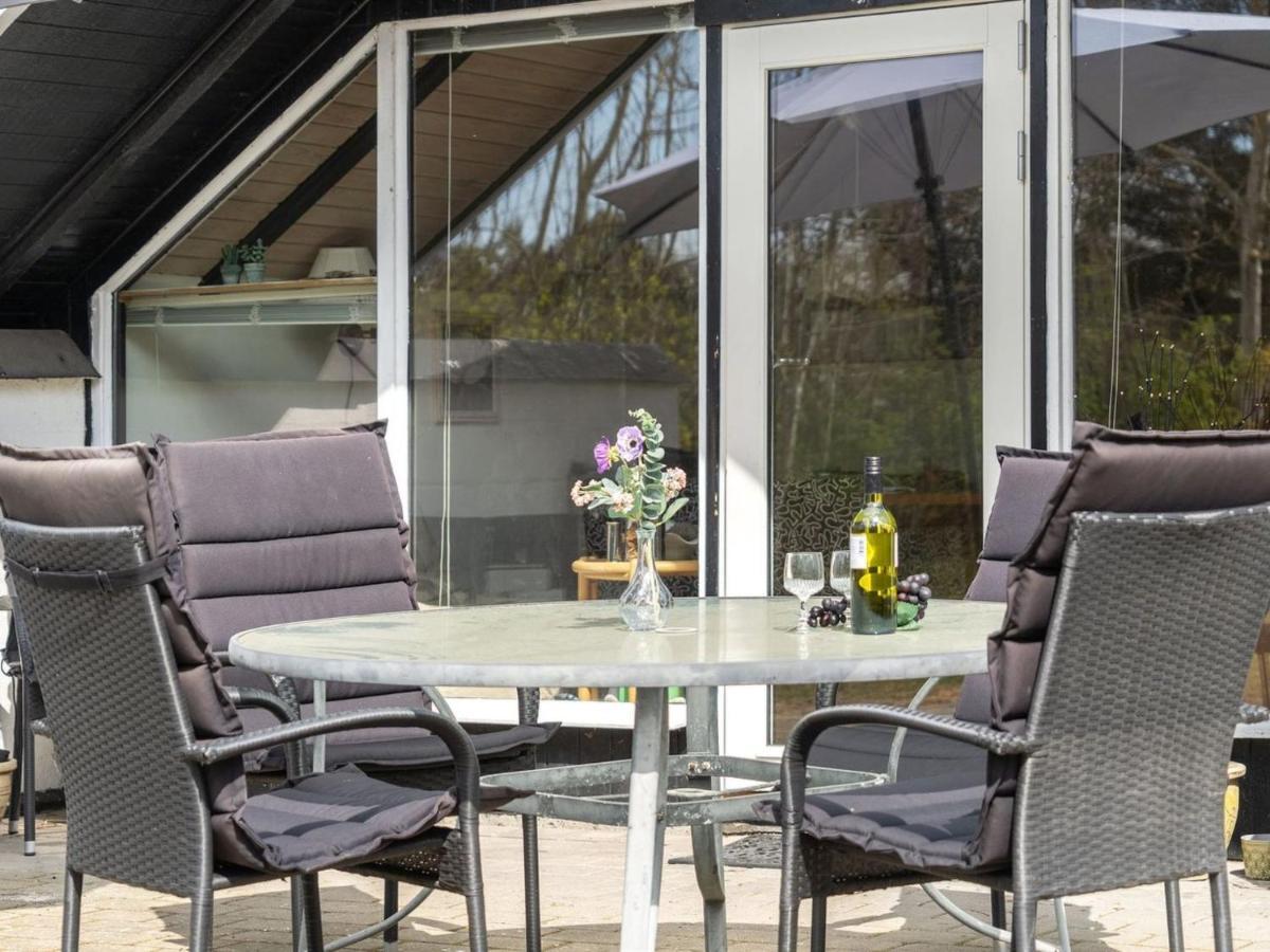 Holiday Home Arnfin - 160M From The Sea In Lolland- Falster And Mon By Interhome Rødby Exteriör bild
